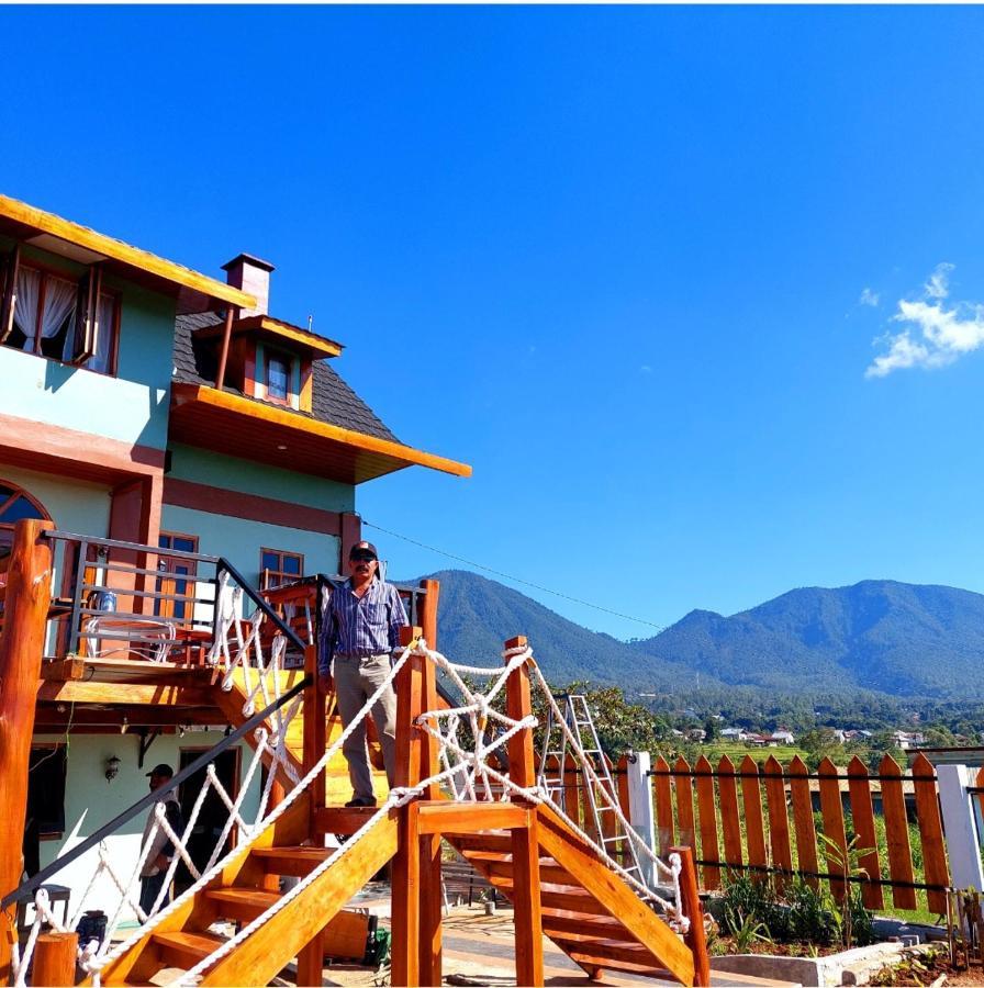 Kopa Hilltop - Family Guest Home ルテン エクステリア 写真