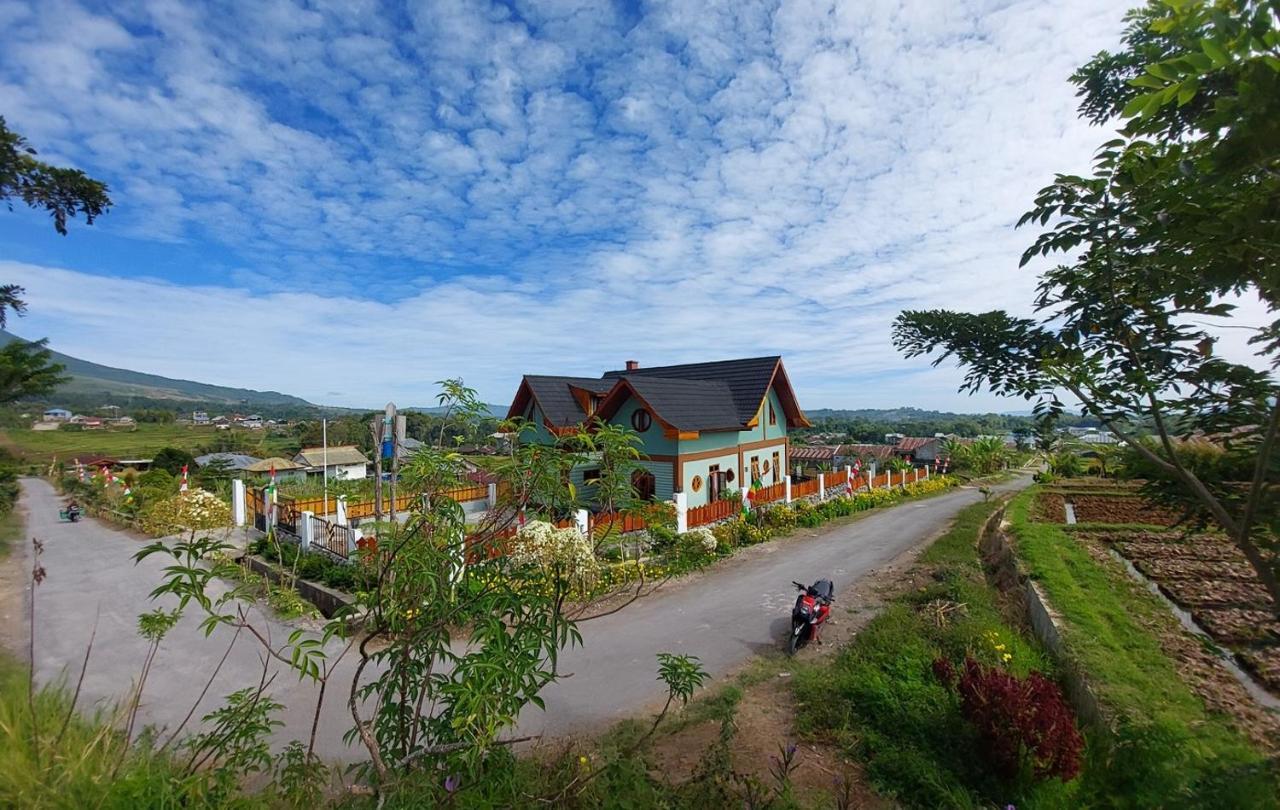 Kopa Hilltop - Family Guest Home ルテン エクステリア 写真