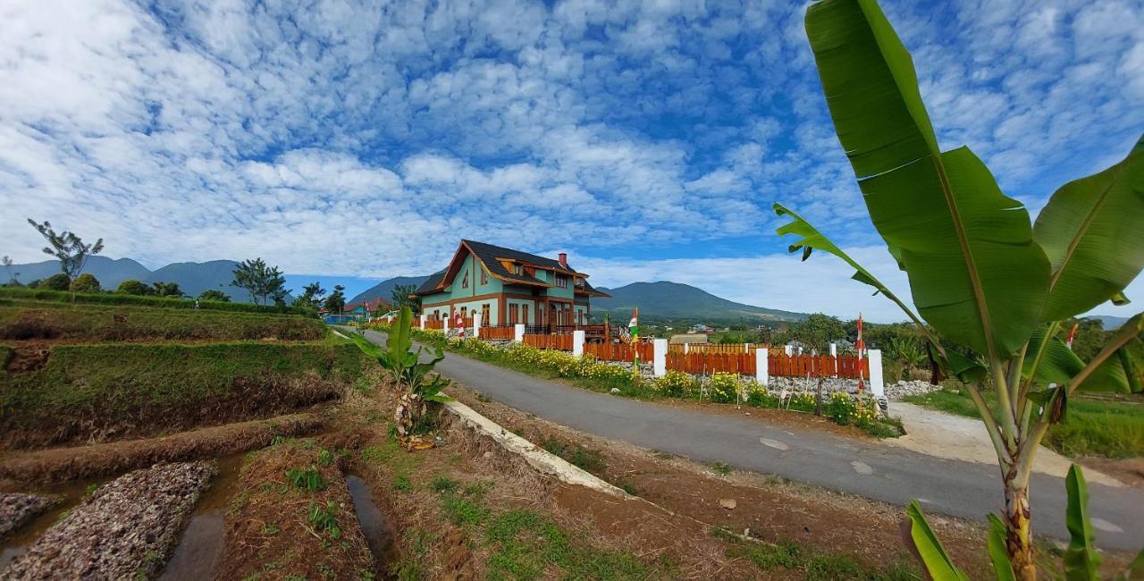 Kopa Hilltop - Family Guest Home ルテン エクステリア 写真