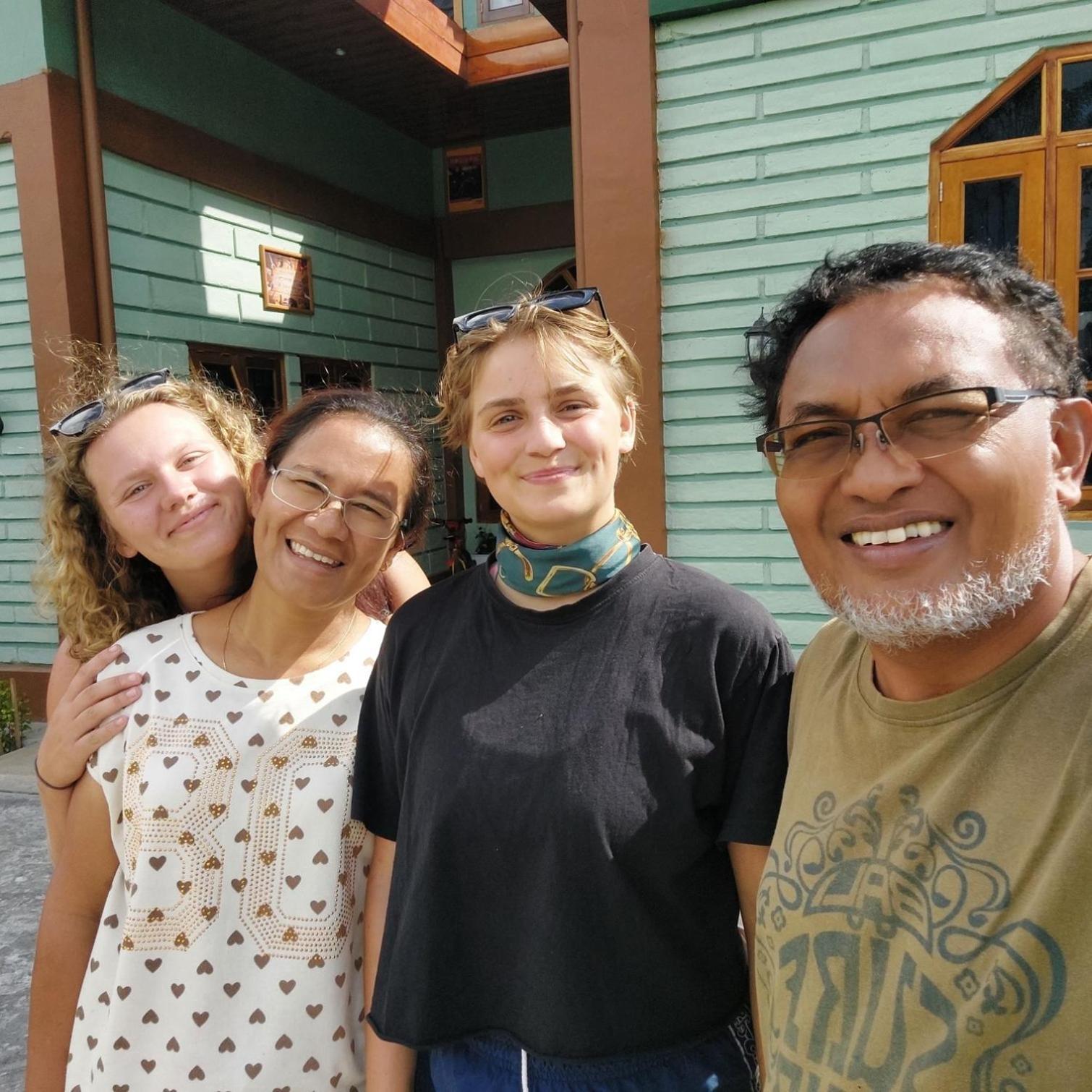 Kopa Hilltop - Family Guest Home ルテン エクステリア 写真