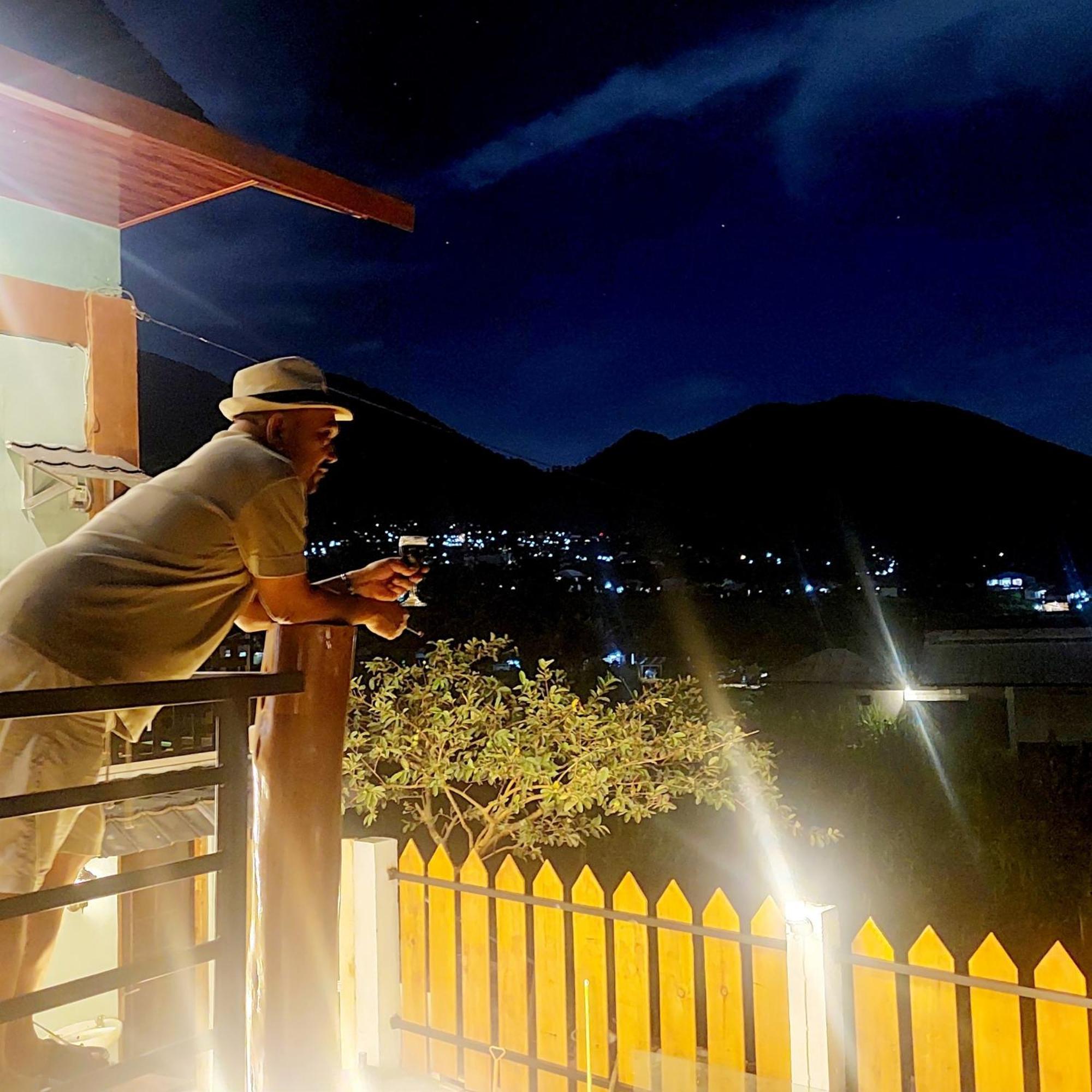 Kopa Hilltop - Family Guest Home ルテン エクステリア 写真